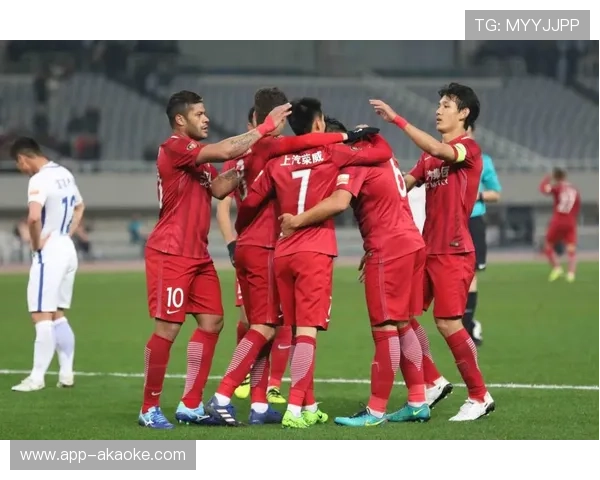 北京国安与海港竞逐茹子楠，本土优秀年轻后卫稀缺